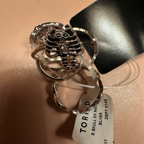 Torrid Silver Gothic Ring Set NWT - Picture 3 of 9